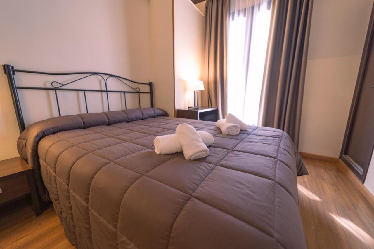 Hotel Rural Y Apartamentos Villa Engracia Espluga de Francoli Bagian luar foto
